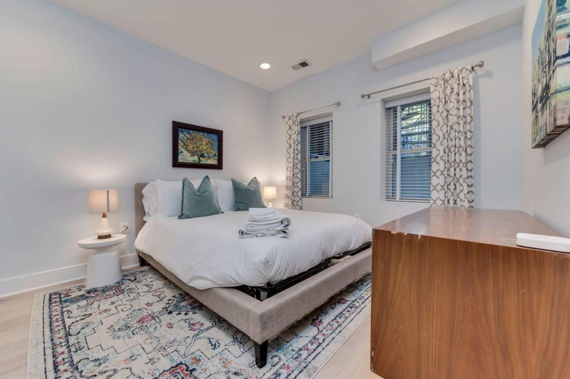 Luxe 2Bd2Ba Townhouse In Hip Area - Near Metro Apartment วอชิงตัน ภายนอก รูปภาพ